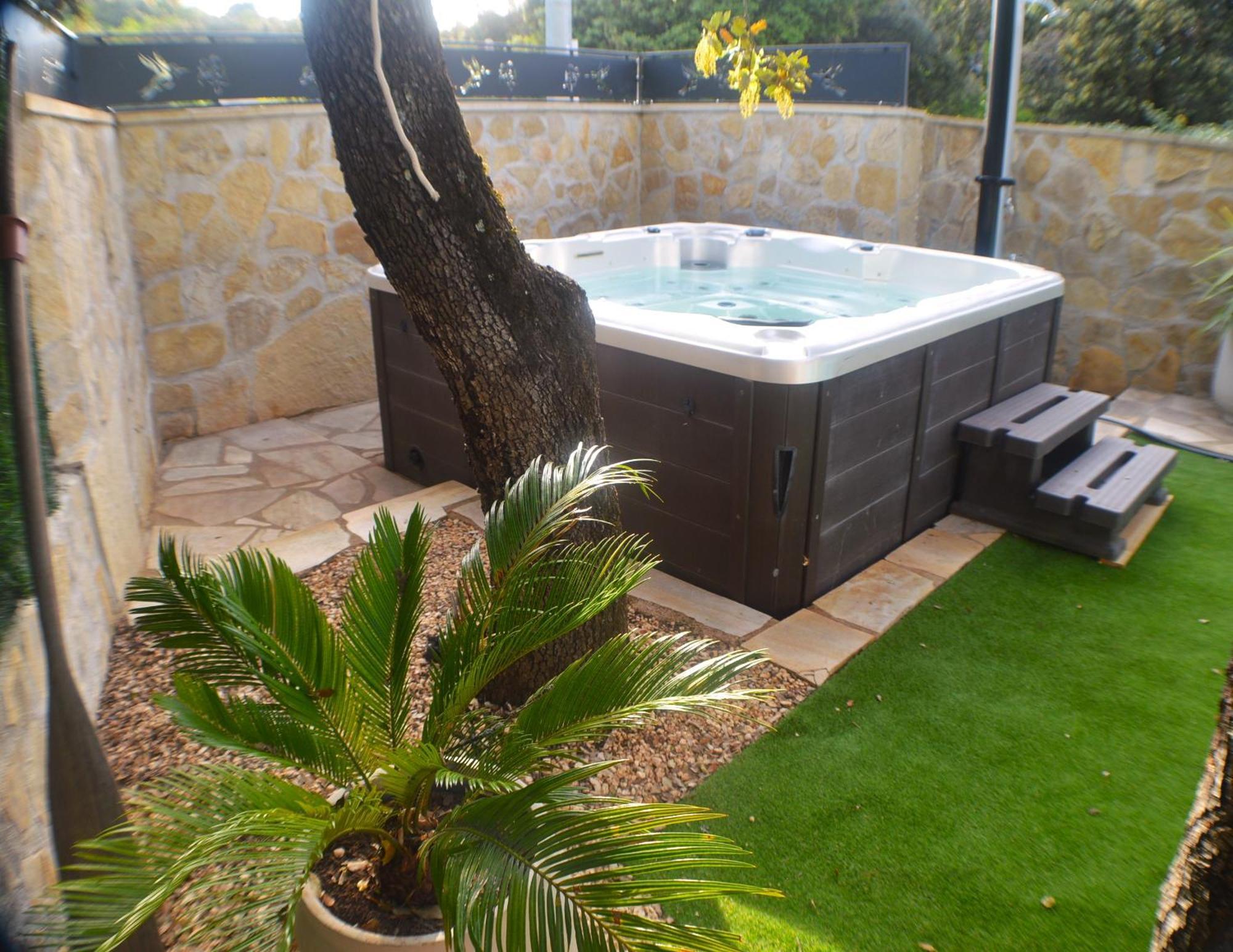 La Rose Des Vents & Spa - Gite Provence Neoules Exterior photo
